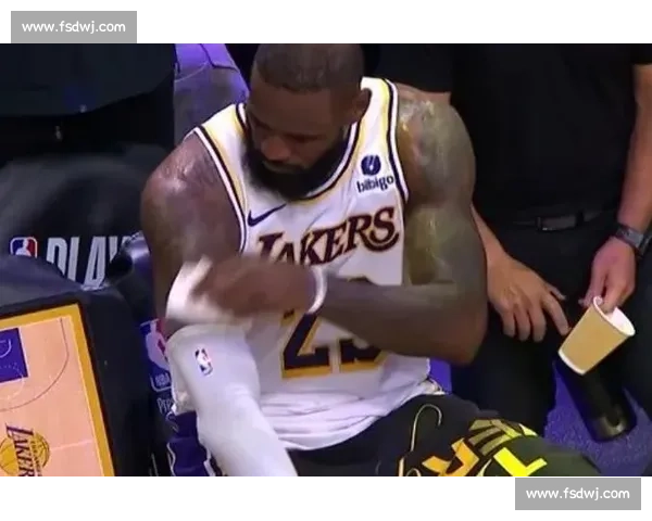 湖人逆转掘金全场精彩回放詹姆斯与戴维斯联手力挽狂澜